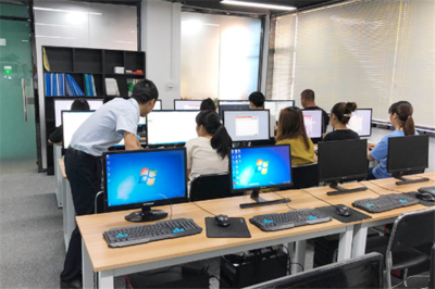 金旭红教育 专业教育信息咨询服务引领未来